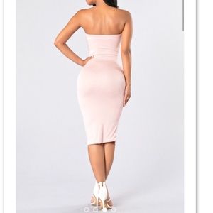 Dresses - FashionNova Dress in size XS Dresses - FashionNova Dress in size XS